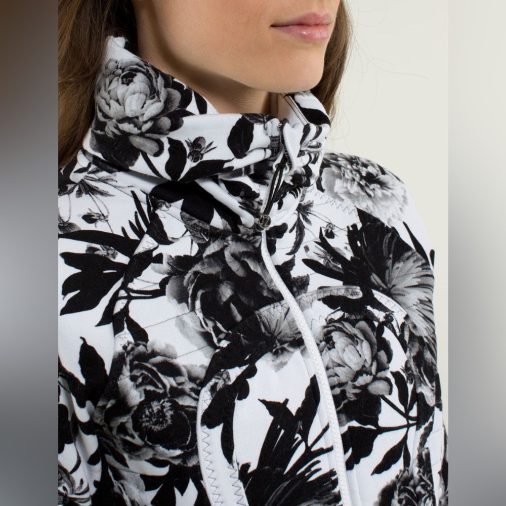 Rare Lululemon Calm & Cozy Jacket - Picture 11 of 14